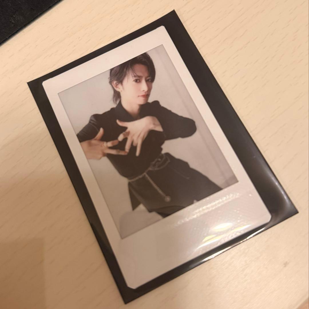 ViViD shin チェキ - メルカリ