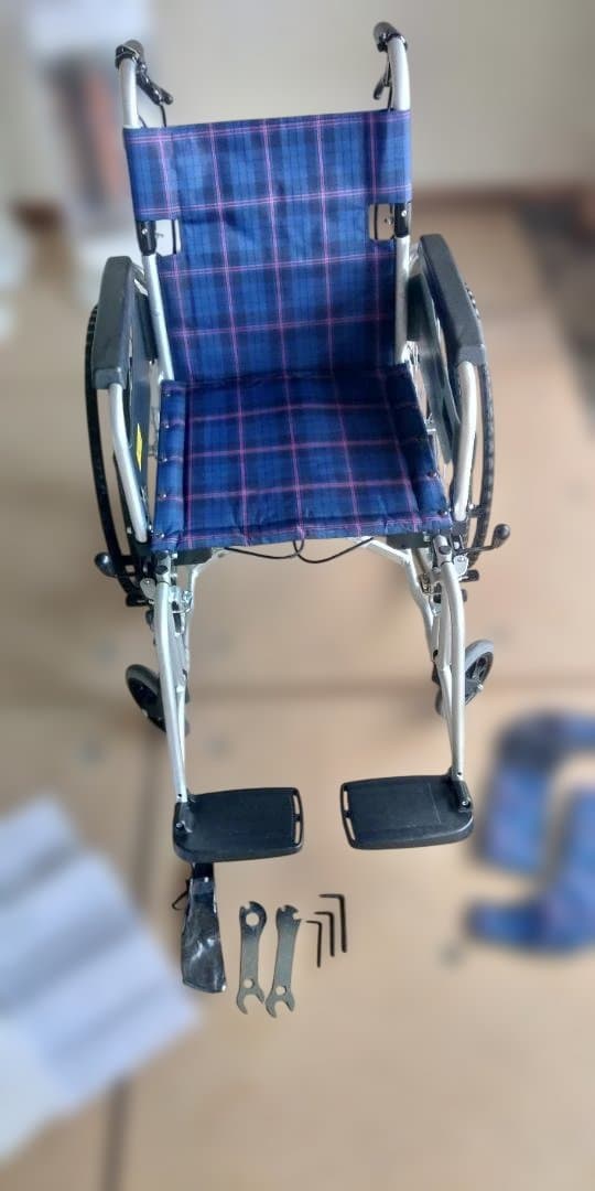 車いす　自走用車椅子 　折り畳み　ニック（株）　取扱い説明書あり