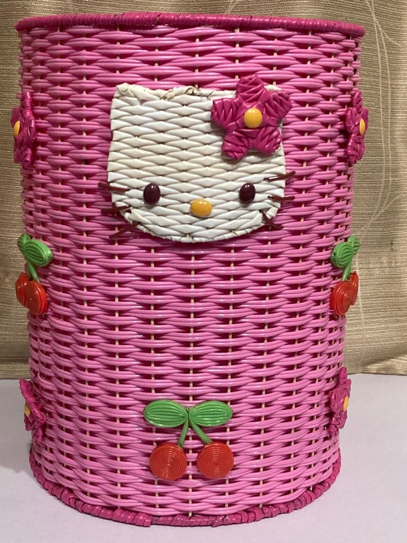 激レア ハローキティ ピンクバスケット(ダストボックス)平成レトロ