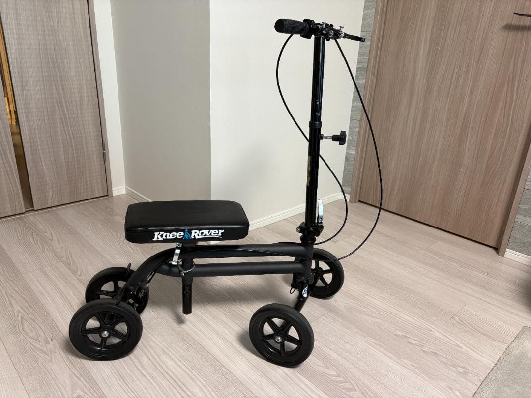 Knee Rover ブラック 4輪歩行器