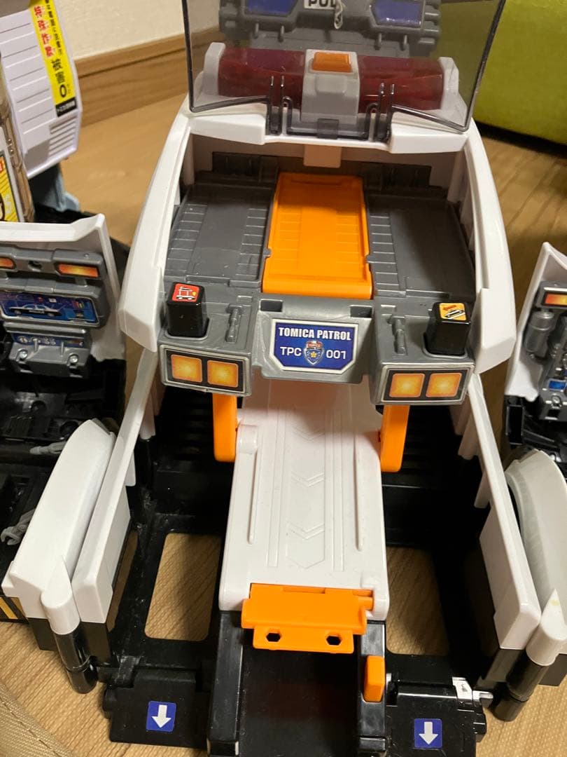 4点⭐︎トミカ DXポリステーションデカパトカー ANAジェットビルド