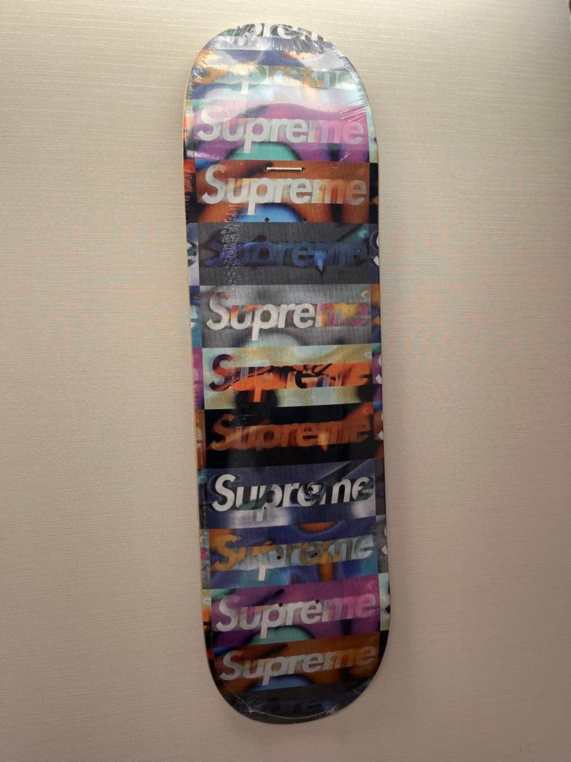 新品未開封　Supreme Distorted logo スケートボードデッキ