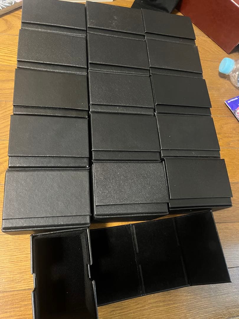 トレーディングカード用　デッキケース　黒　ブラック　16個セット　まとめ売り Amazon.co.jp: Mint Protect トリプル デッキケース 240 ポケカ トレカ