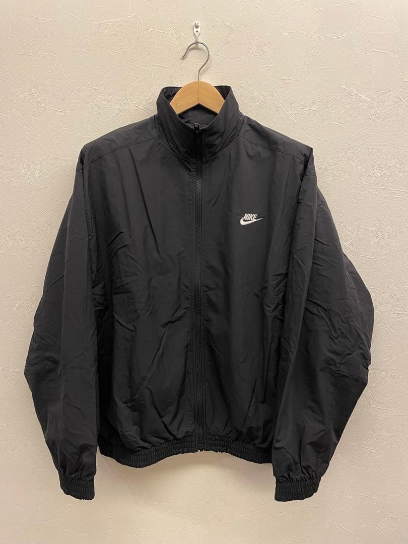 【新品未使用】NIKE ナイロンジャケット Mサイズ ブラック