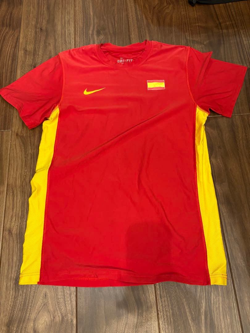 NIKE テニスウェア　ナダル着用モデル