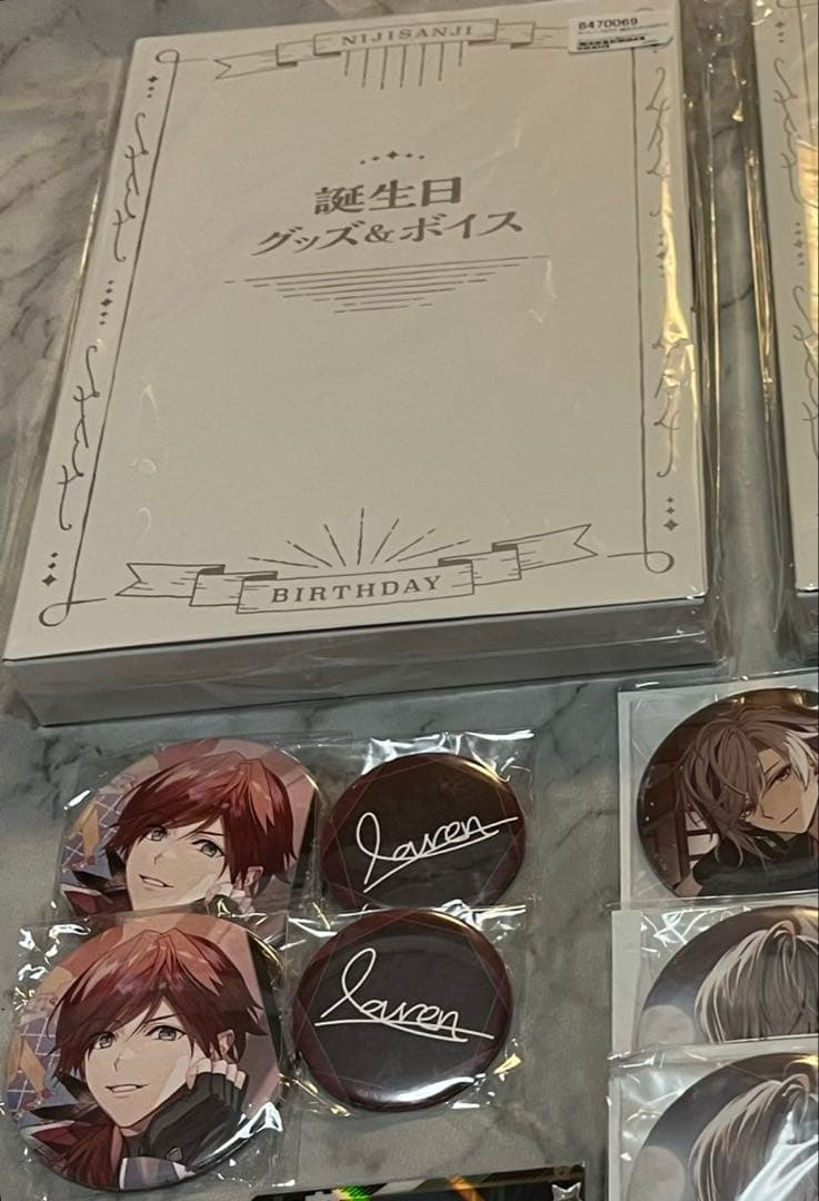 ローレン・イロアス 誕生日 2023年 フルセット グッズ 缶バッジ - メルカリ