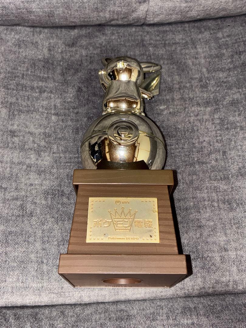 希少】ポケモン電報 トロフィー型 ピカチュウ NTT西日本限定 非売品