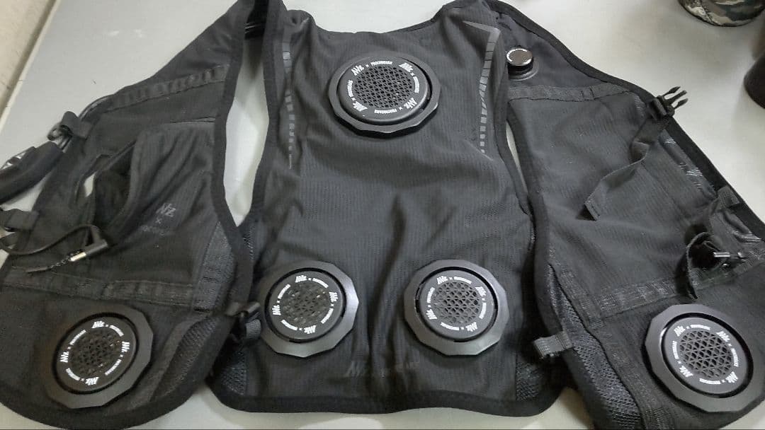 ワークマン2025ペルチェベスト　スペシャルエディション