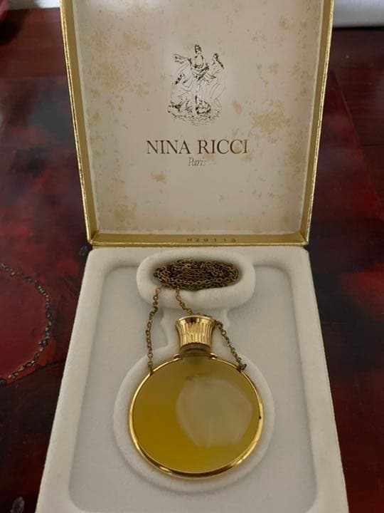 ニナリッチ　香水　ネックレス　☆年末年始セール中