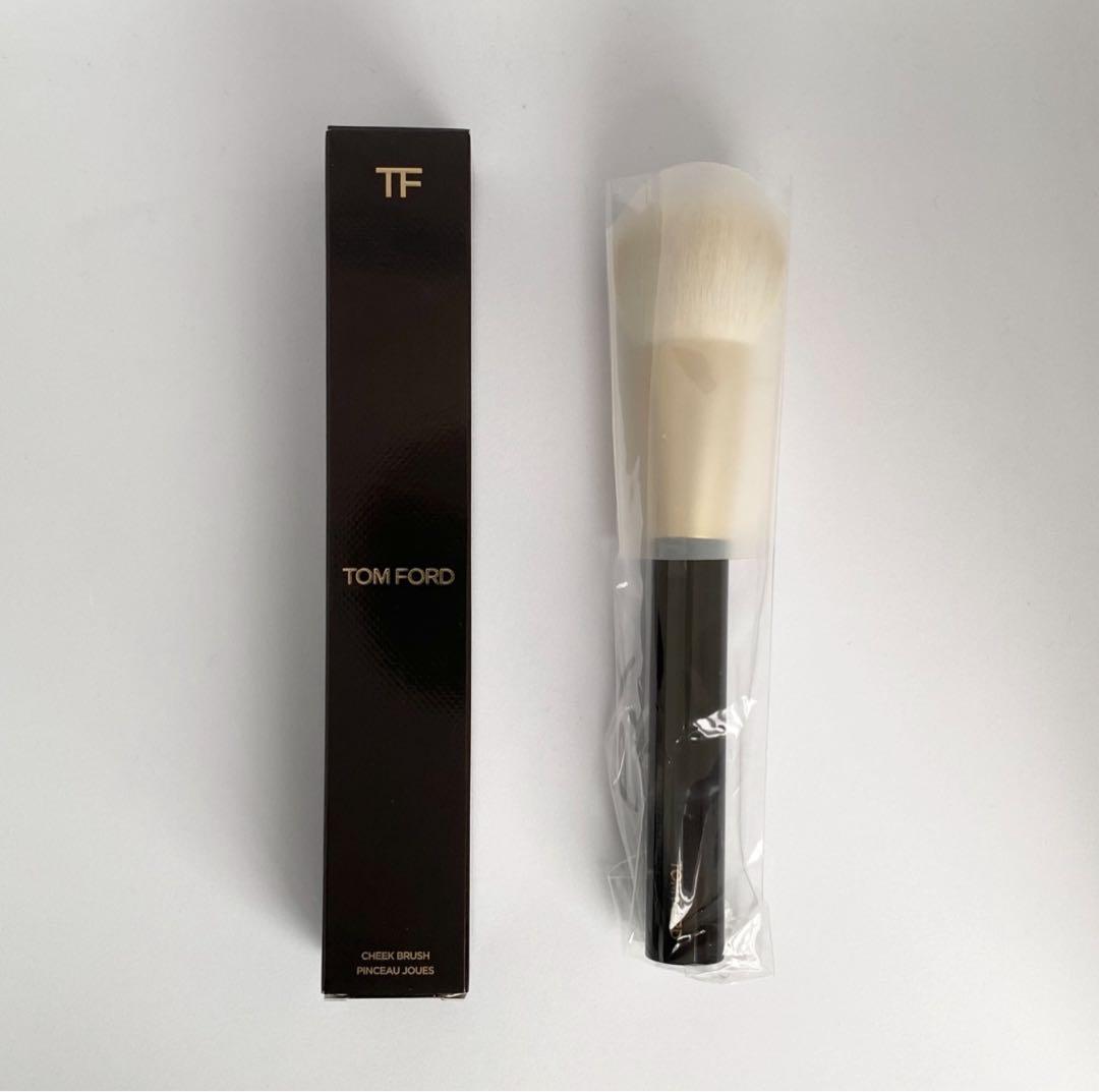 【新品 未使用】トムフォード ビューティー チークブラシ06 天然毛 トム フォード ビューティ（TOM FORD BEAUTY）ブラシの通販｜DEPACO