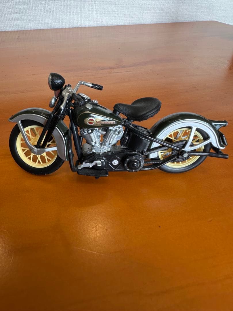 Harley-Davidson SHOVEL HEAD フィギュア Harley-Davidson Shovelhead V-Twin Motorcycles - HISTORY OF THE BIG