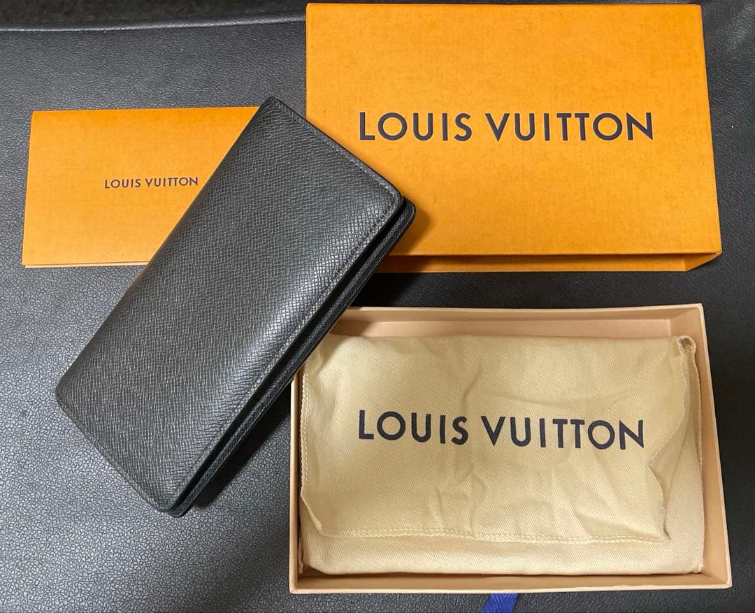 ルイヴィトン ポルトフォイユ・ブラザ タイガ 長財布