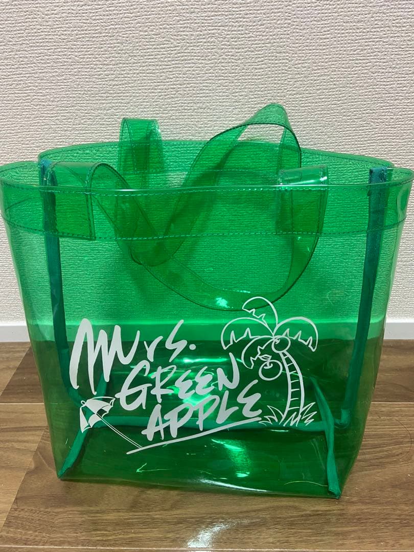 Mr.s Green Appleグッズのクリアバッグ