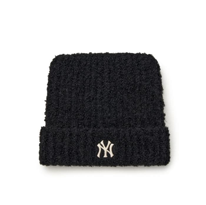 aespaカリナ着用 MLB 韓国 猫耳ニット帽 ビーニー 新品、未開封 - メルカリ