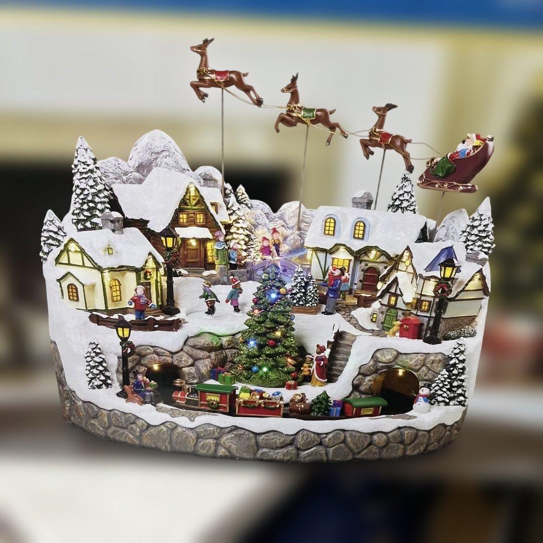 y Holiday Village クリスマスデコレーション