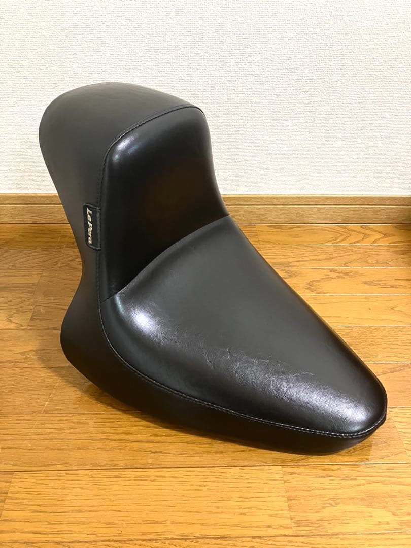 ラペラ　Le Pera ハーレー　ソフテイル　ソロシート　FXST FLST