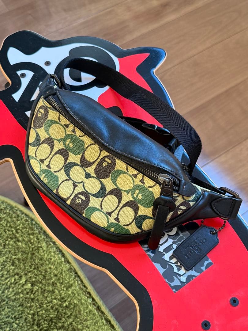 【もう手に入らない！？】BAPE×COACH ボディバッグ