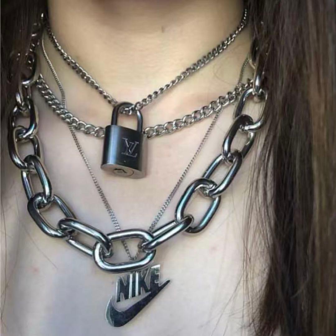 ルイヴィトン パドロックカデナ ネックレス チェーン付き 南京錠