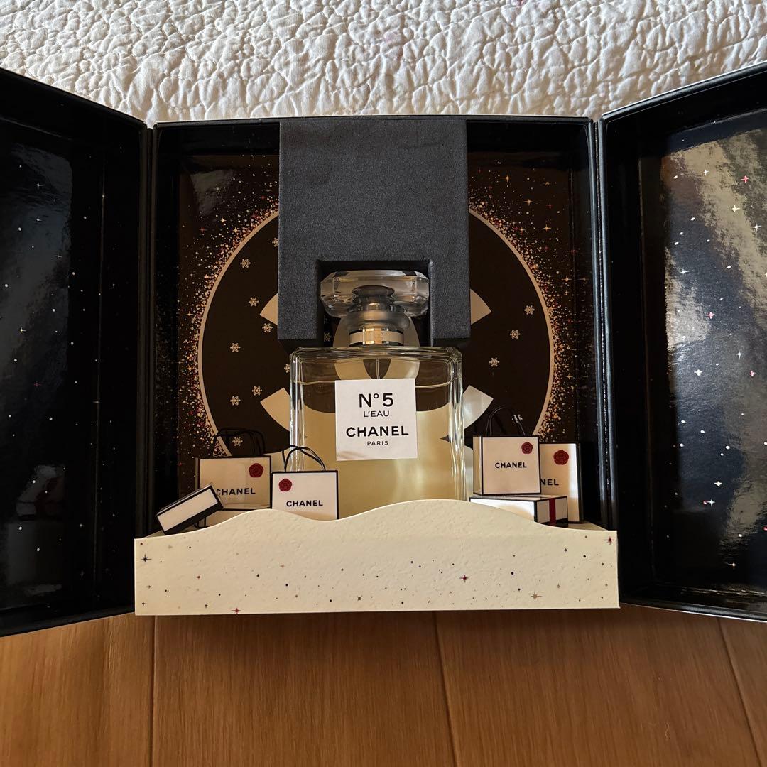 シャネル N°5 ロー オードゥ トワレット シアター コフレ