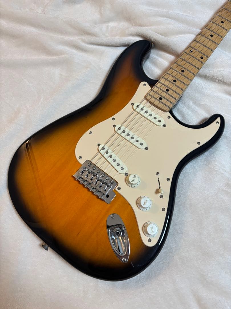 【調整済】squire affinity strato casterサンバースト