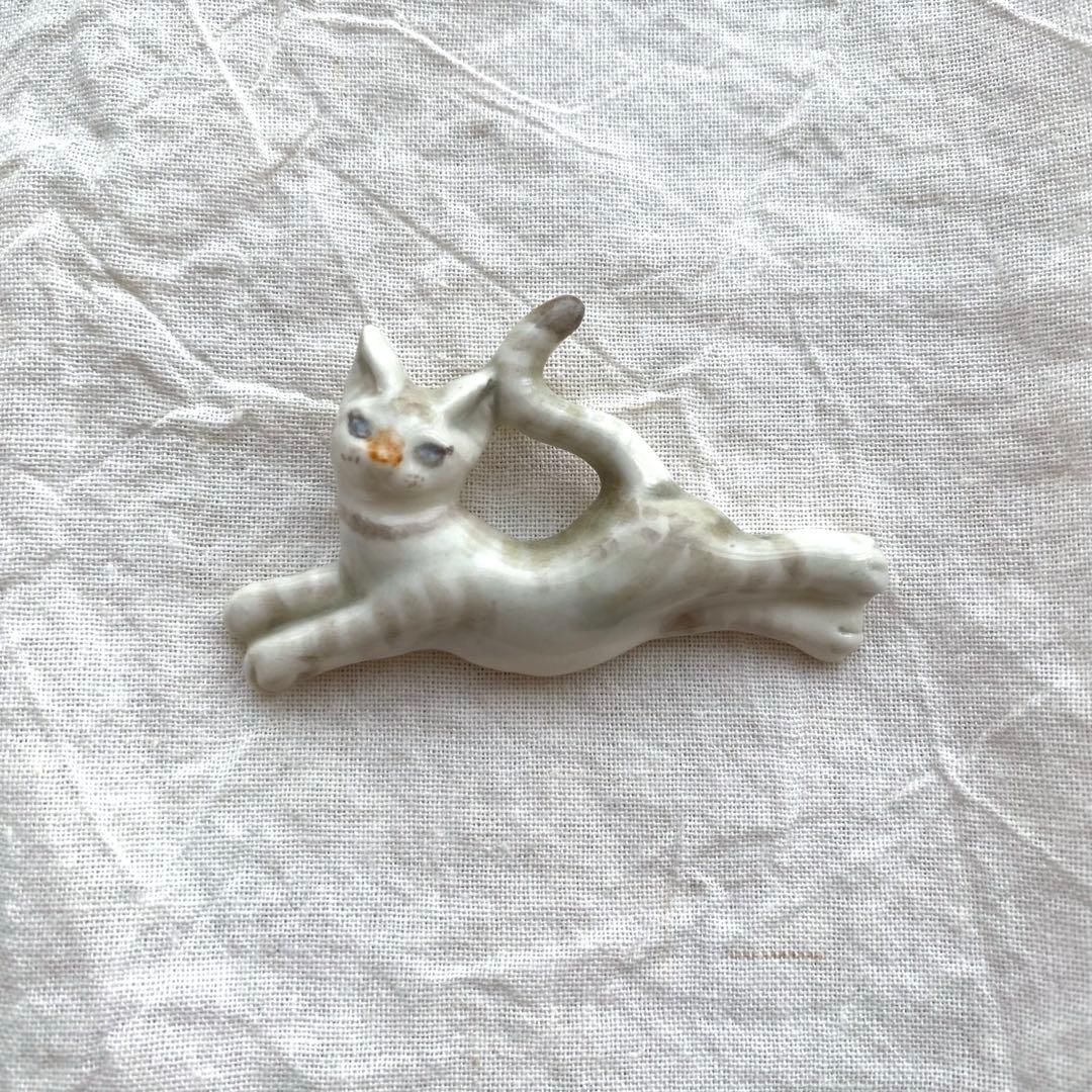 小菅幸子 ネコ ブローチ