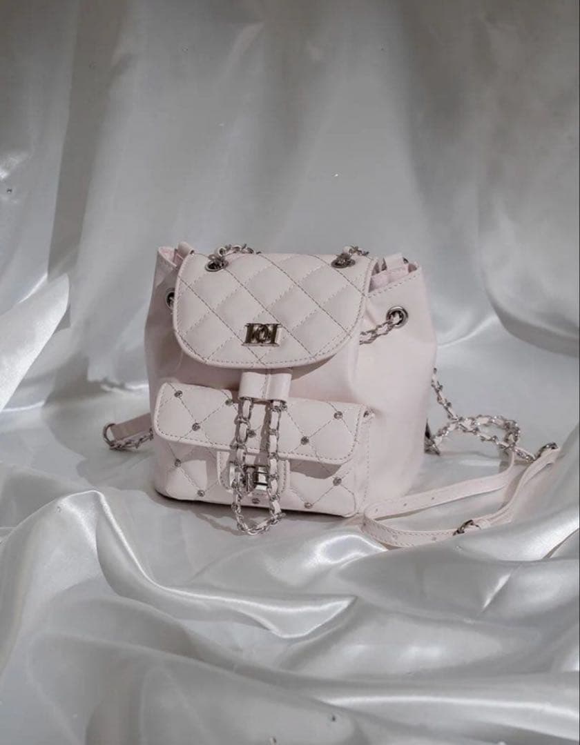 ♥️新品未使用 Darich キルティングビジューミニリュック　PNK♥️ 予約商品】キルティングビジューミニリュック – Darich (ダーリッチ)