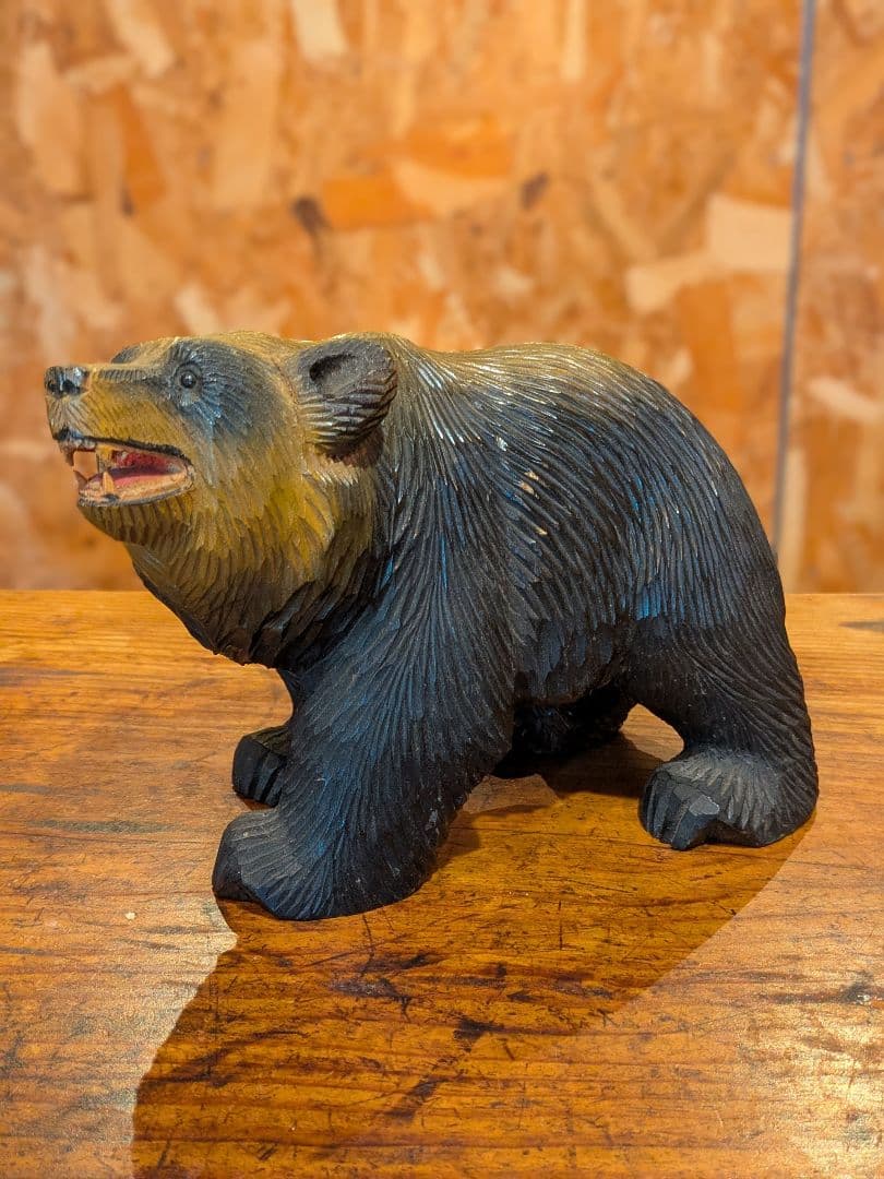 【八雲】木彫り熊 奥田博臣 銘=臣 北海道 ガラス目 熊彫