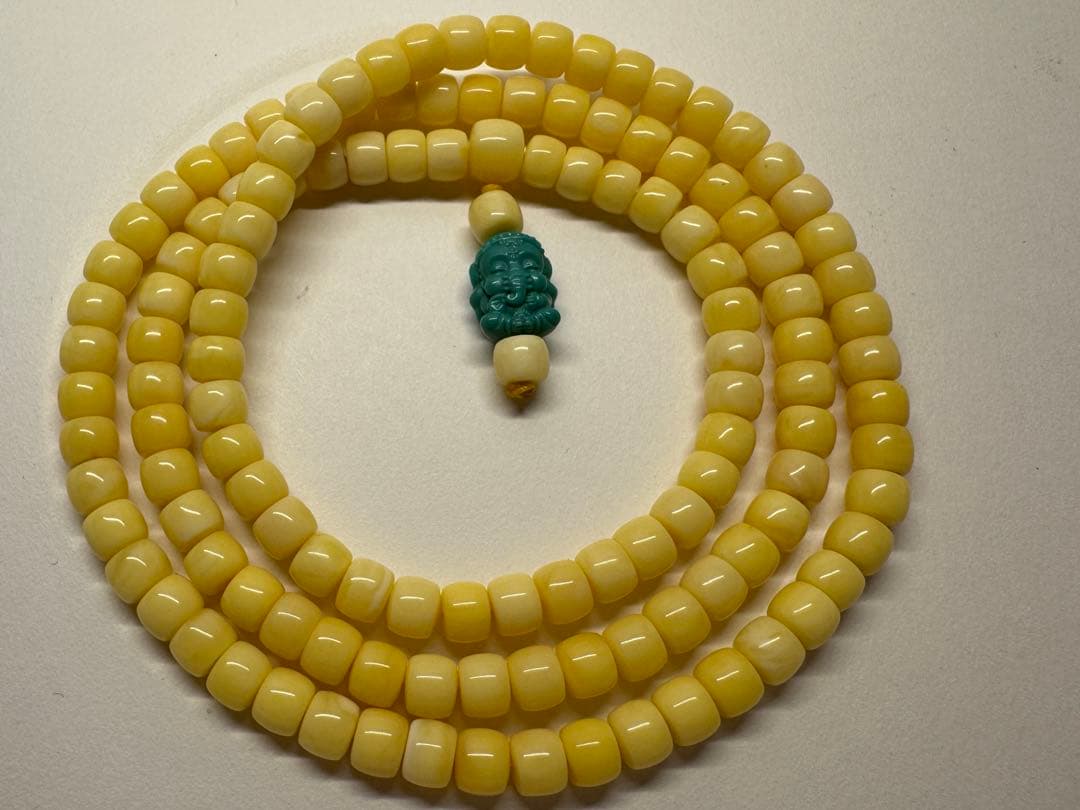 セール中　希少 蜜蝋ロングビーズ トルコ石