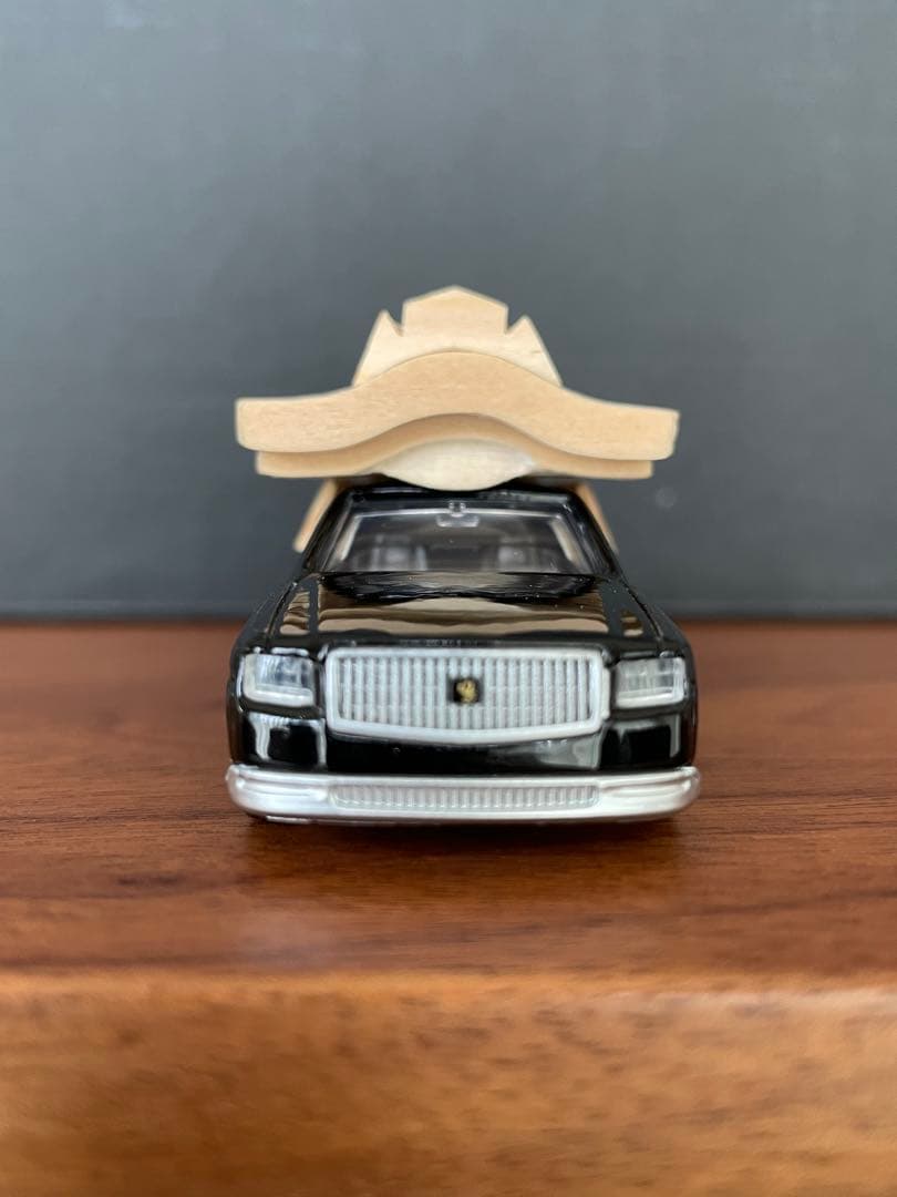 新品 トミカ 114 トヨタ センチュリー 霊柩車 宮型 改造 木製 ミニカー