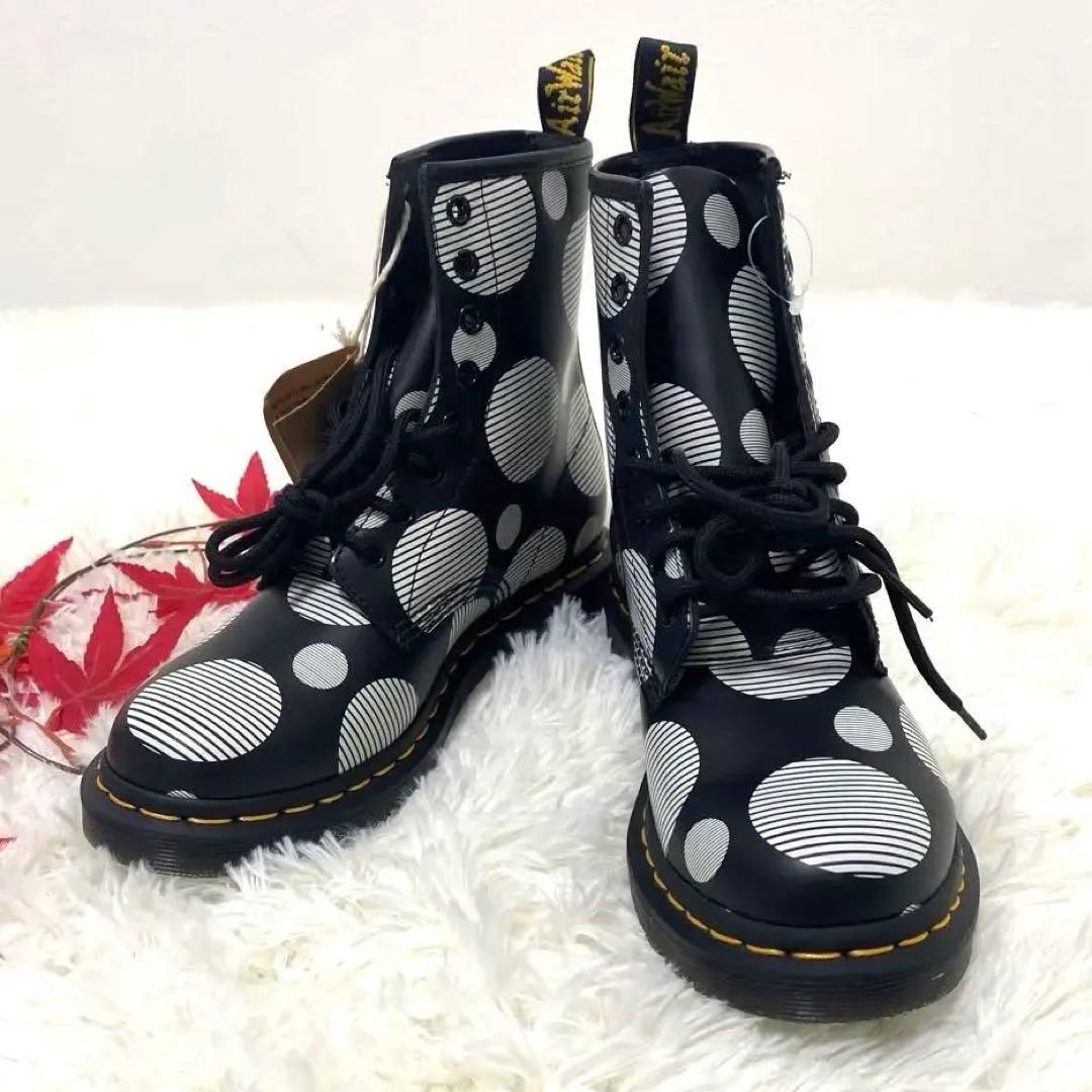 ドクターマーチン　JADON ポルカドット　8ホール　ブーツ　UK5 新品✨ ドクターマーチン JADON ポルカドット 8ホール ブーツ UK5 新品
