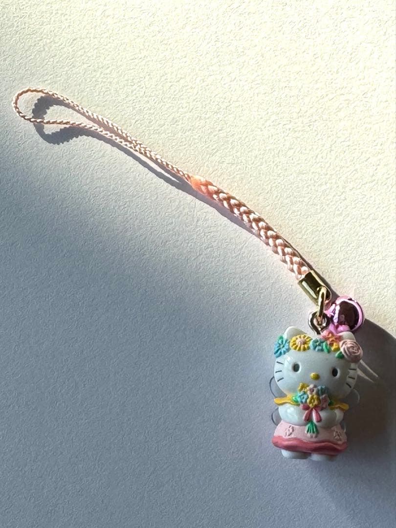 ★レア★ ハローキティお花屋さん限定 ご当地ストラップ　値付け　花の妖精　冠