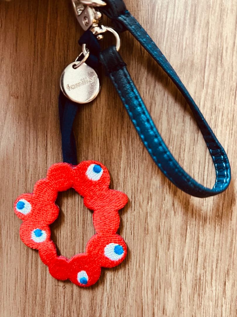 ファミリア 万博コラボ ぬいぐるみチャーム ファミちゃん - メルカリ