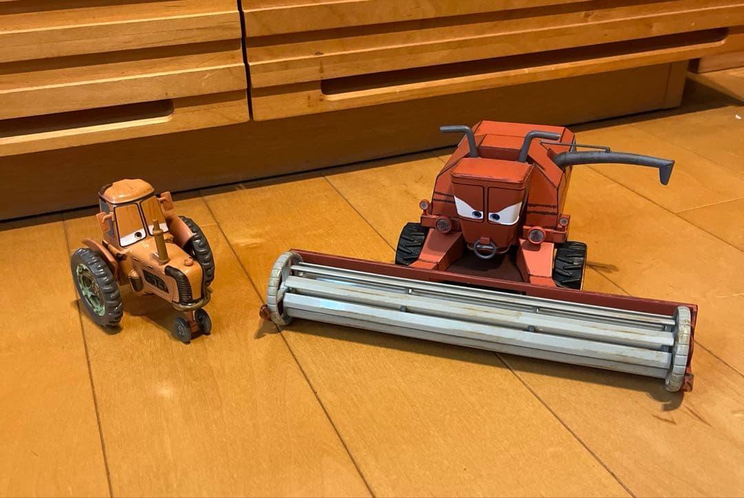 ［USディズニーストア限定］超激レアカーズBigなフランク　トランクダイキャスト