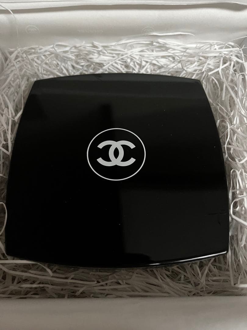 CHANEL レ キャトル ルージュ ユー エ ジュ