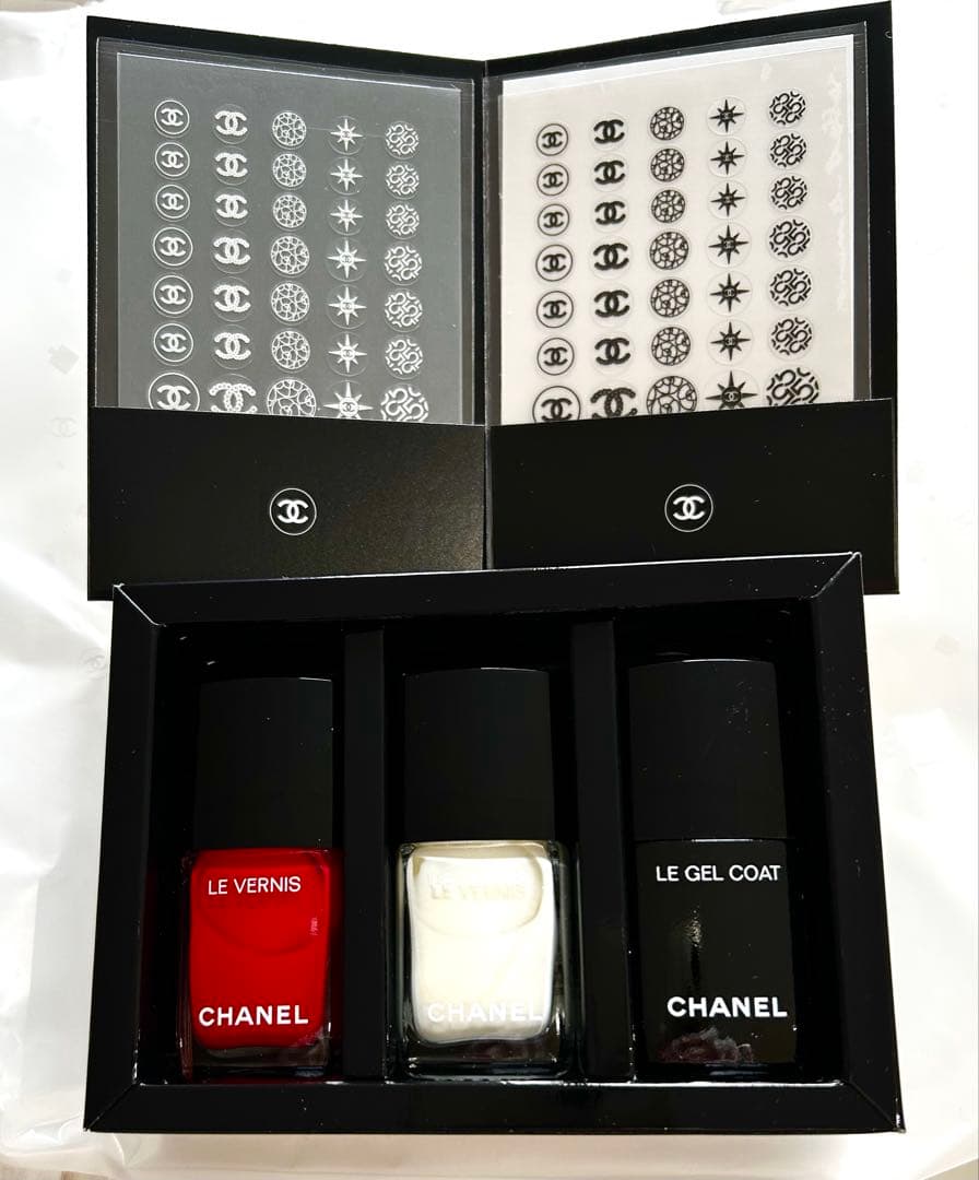 CHANEL シャネル　ヴェルニ　セット　ネイルステッカー付　限定シール新品