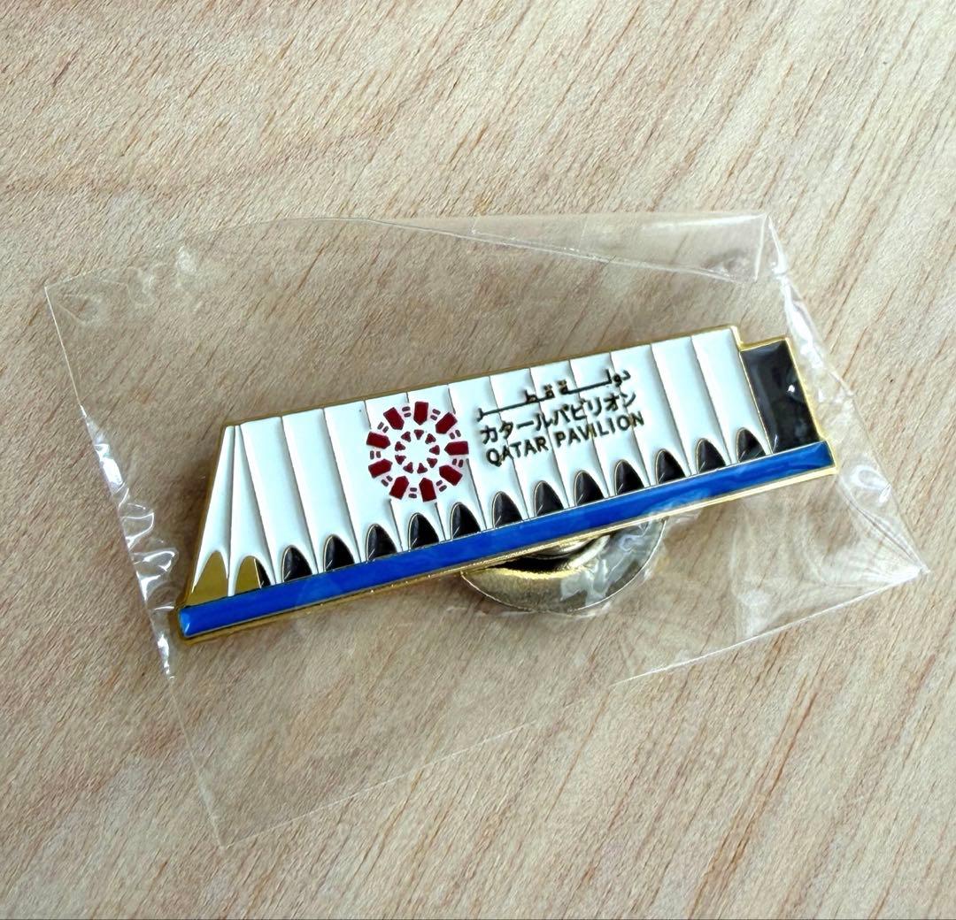 激レア！　カタール　パビリオン形　マグネットバッジ　万博　Expo Qatar 大阪関西万博 カタール ピンバッジ マグネット式｜Yahoo!フリマ（旧