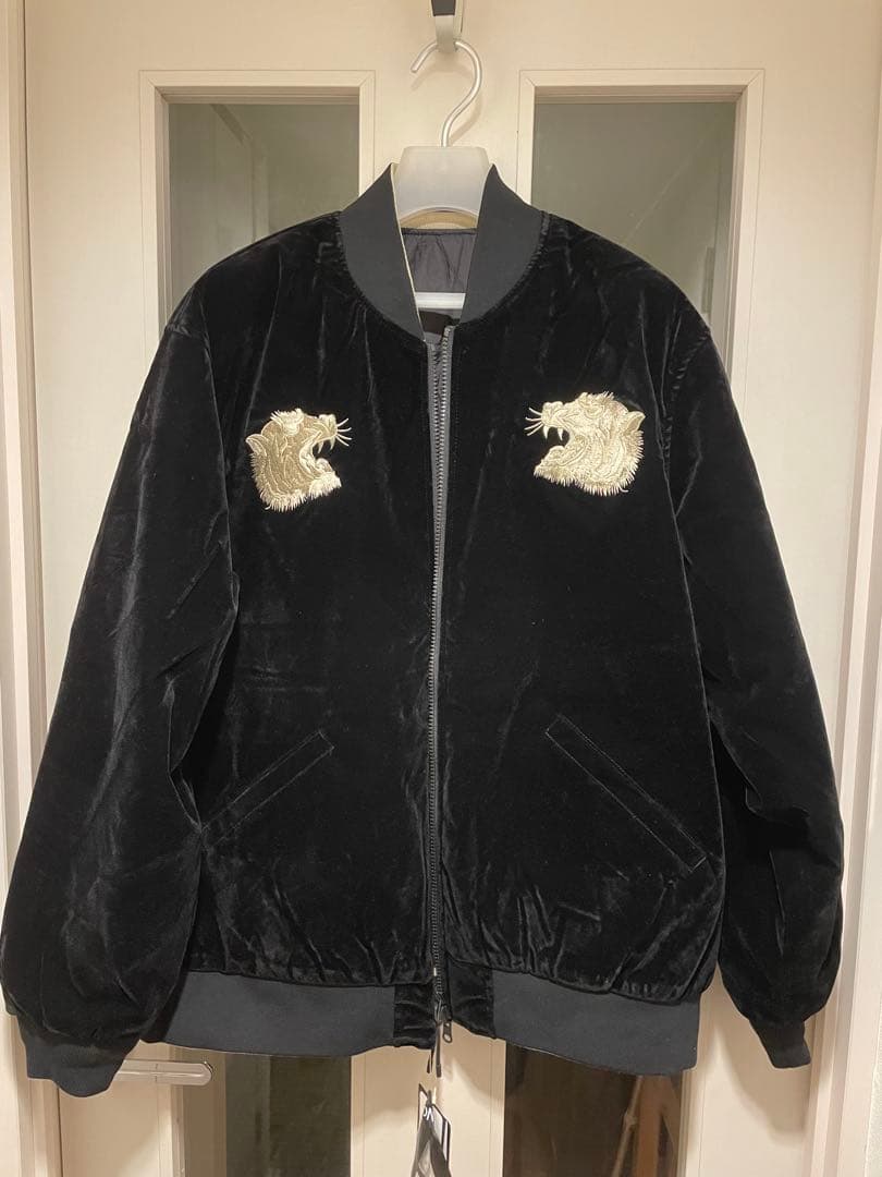 TAION (タイオン) リバーシブル　スカジャン　ダウンジャケット　新品未使用