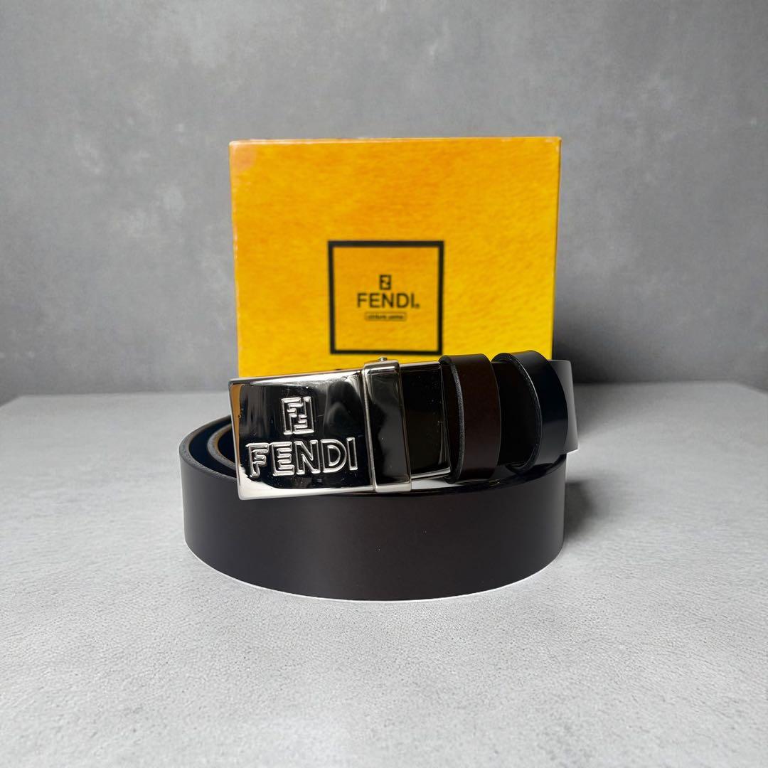 フェンディ　FENDI ロゴプレート　ブラウン　メンズ　レザーベルト　箱付.