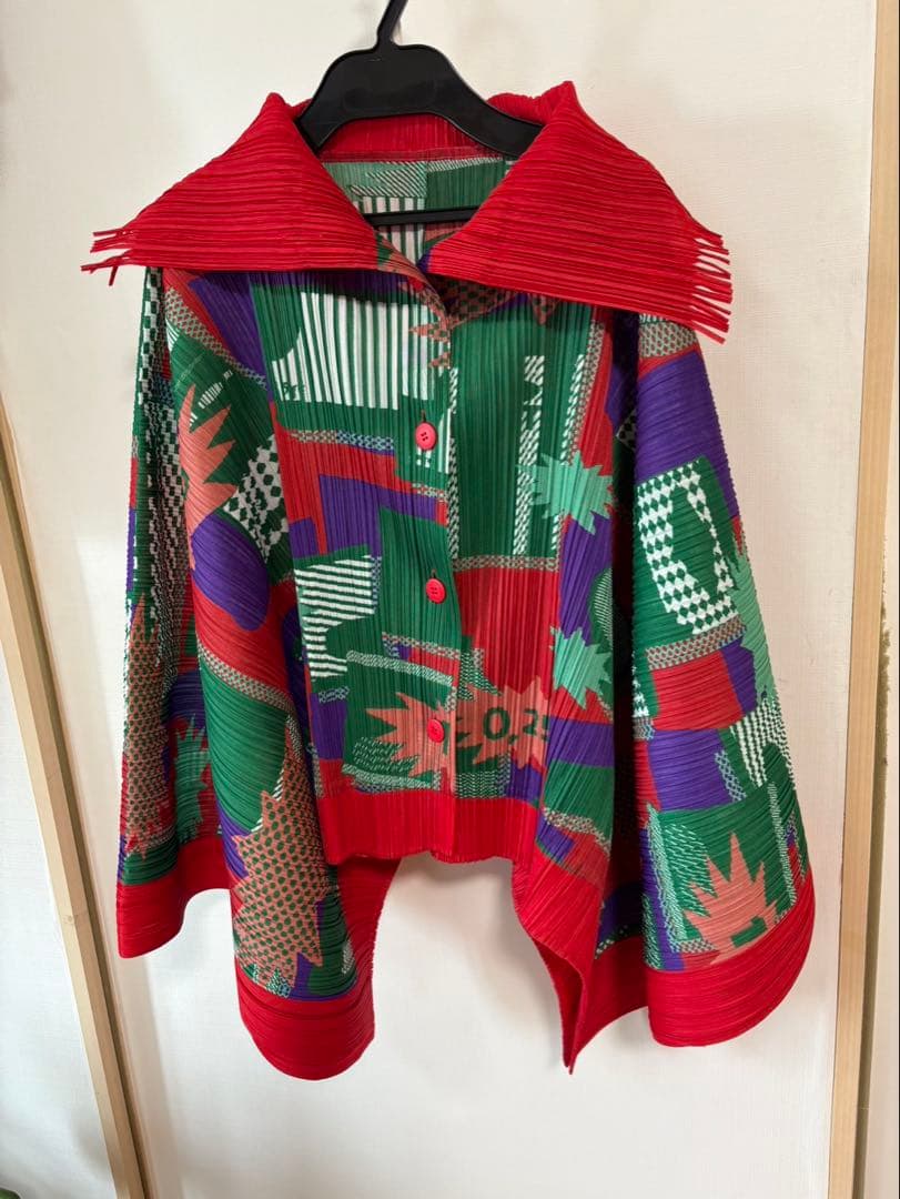 PLEATS PLEASE イッセイミヤケ ポンチョ