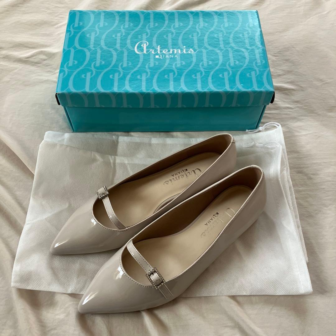 N*A様 ビジューバックルストラップ　ポインテッドトゥエナメルフラットシューズ