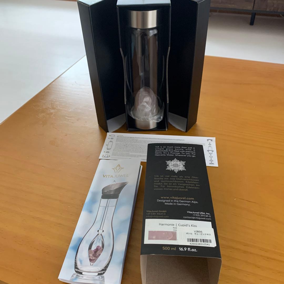 VITA JUWEL ボトルキューピットキス