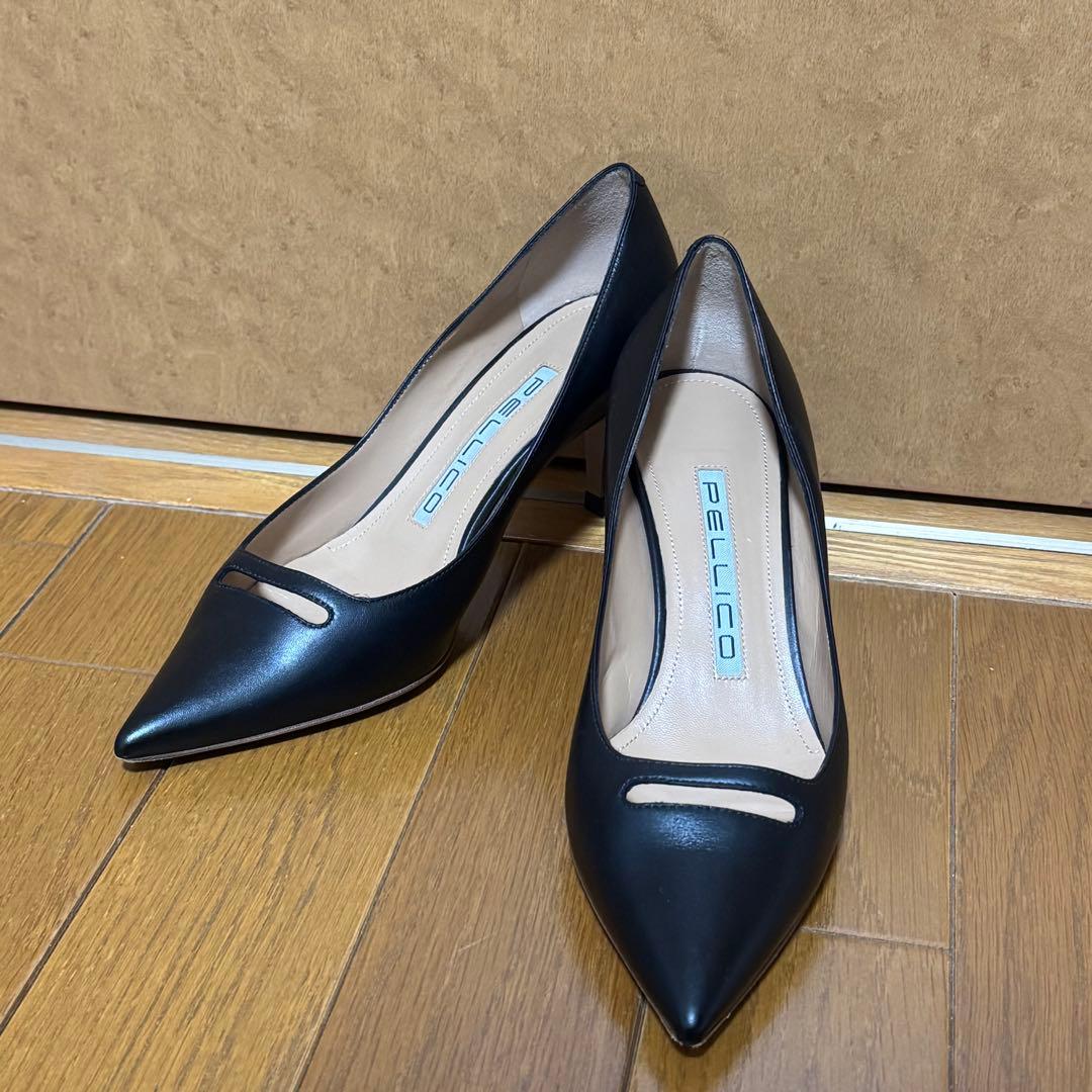 PELLICO(ペリーコ)ブラック ポインテッドトゥ パンプス/23cm