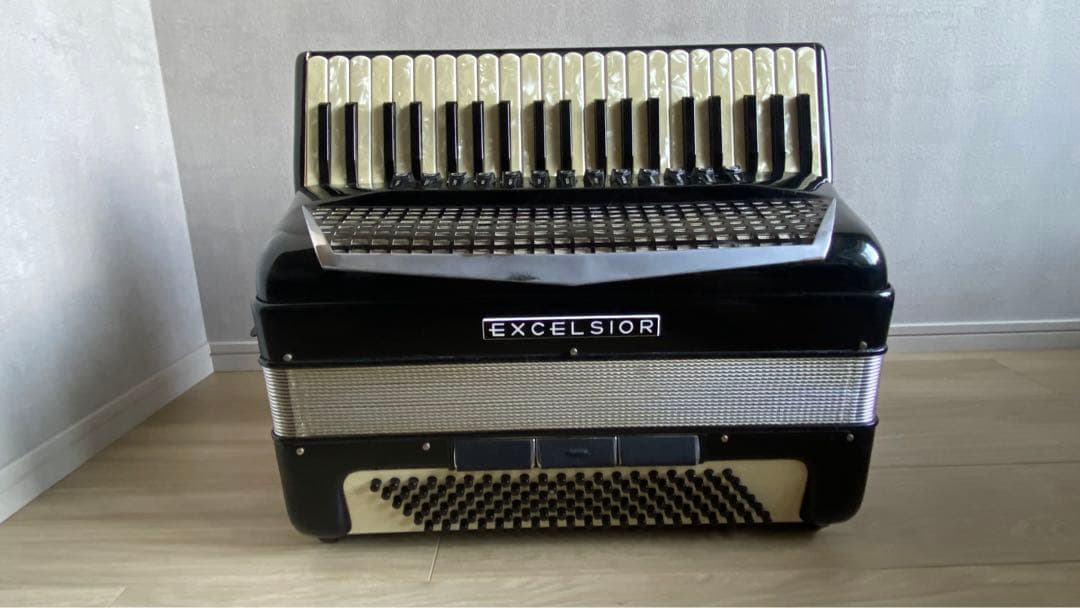アコーディオン EXCELSIOR 320