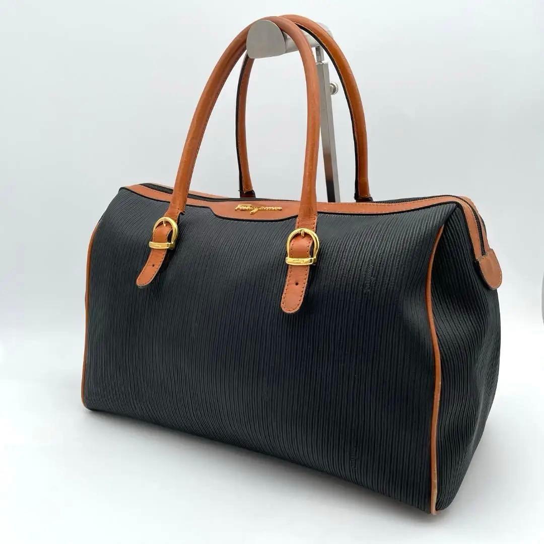 サルバトーレ　フェラガモ　レザー　ミニボストンバッグ　ガンチーニ　レザー