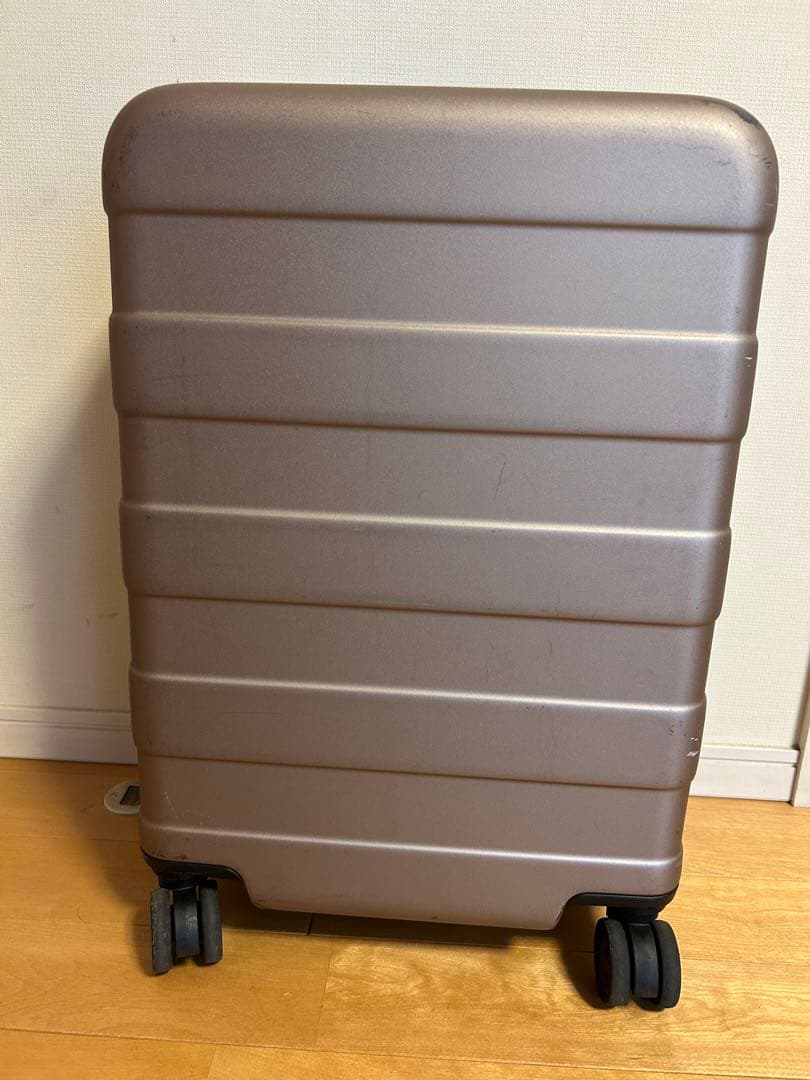 無印良品　バーを自由に調節できる　ハード キャリーケース（３６Ｌ）