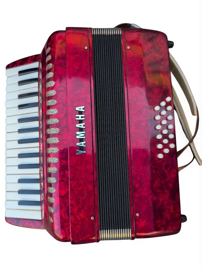 YAMAHA ヤマハ 鍵盤楽器 アコーディオン レッド ソフトケース