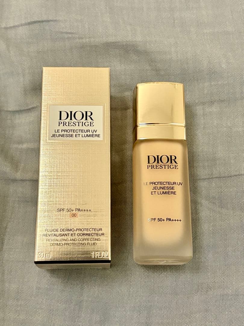 Dior プレステージ ホワイトルプロテクターUVルミエールBB 00