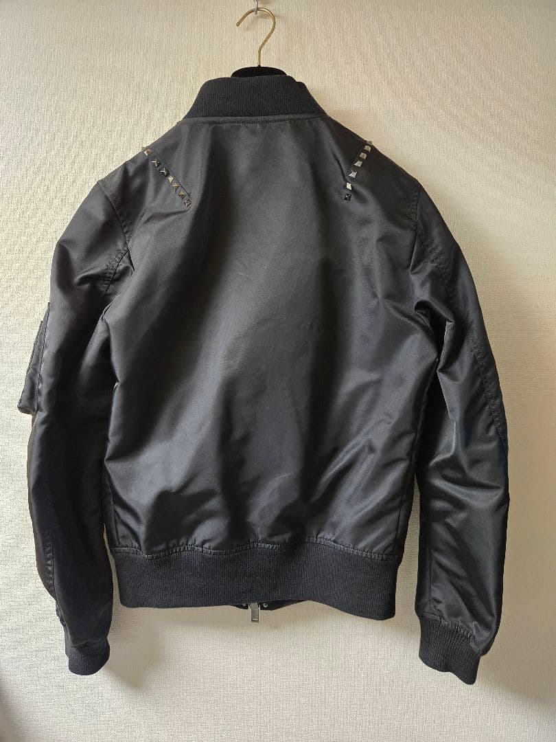 tyutarox様専用 Valentino ロックスタッズ ブルゾン黒 46 - メルカリ