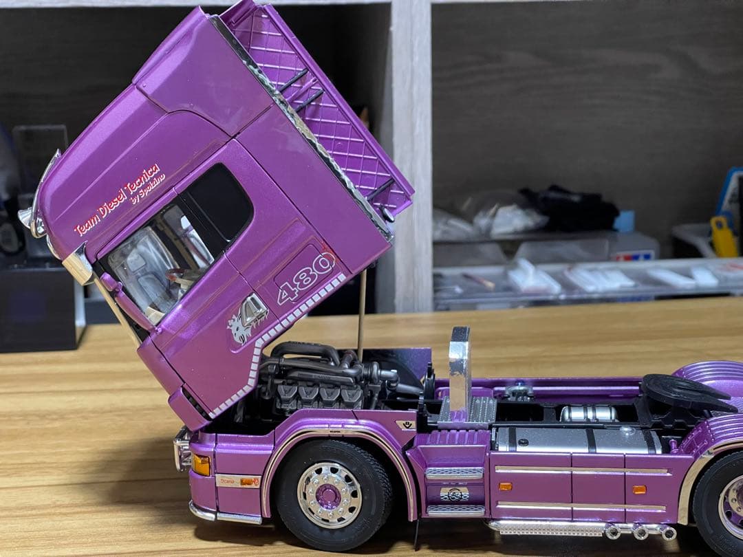 デコトラ‼️1/24 イタレリ製・旧型スカニア・トレーラーヘッド完成品