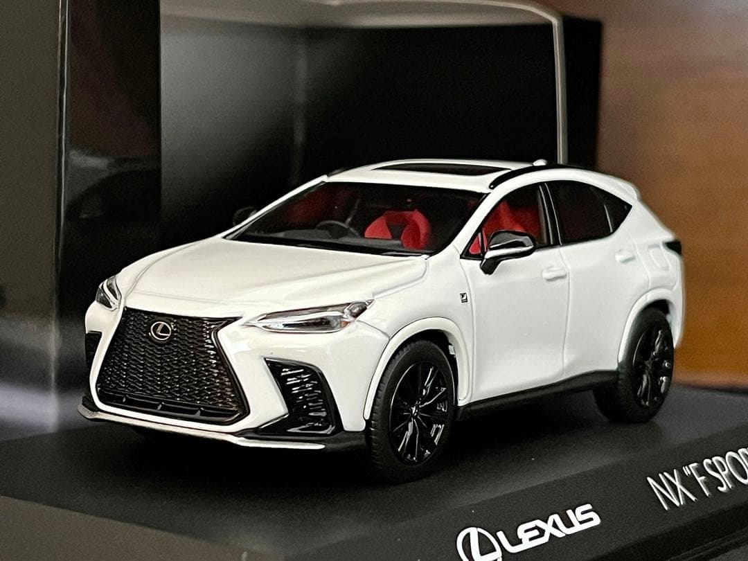 1/43 京商 レクサス NX 350h F SPORT ホワイト